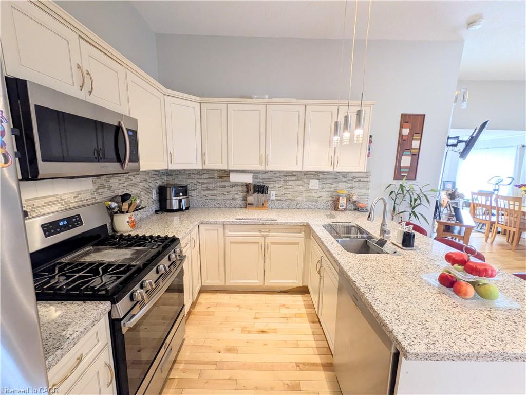 7 Campbell Avenue Property Photo 9