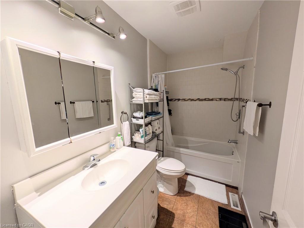 7 Campbell Avenue Property Photo 15