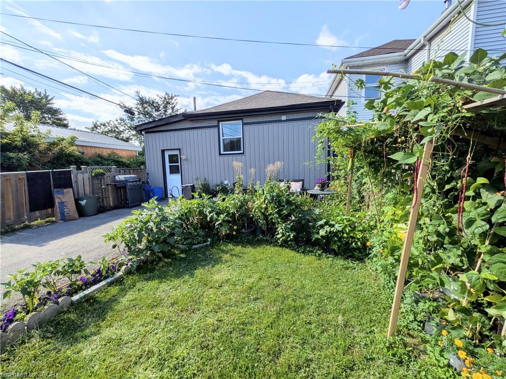 7 Campbell Avenue Property Photo 26