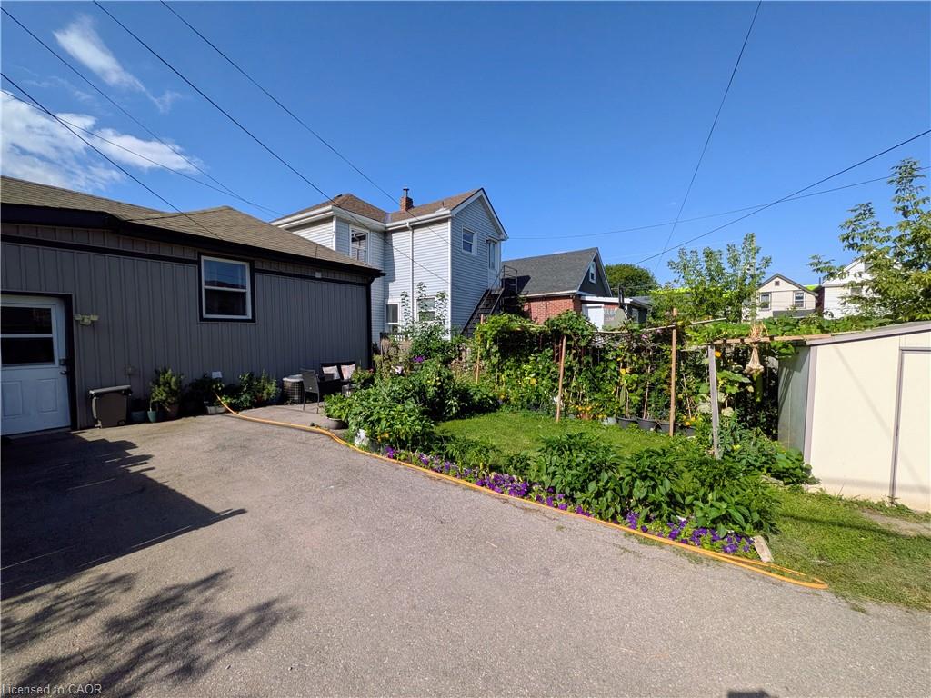 7 Campbell Avenue Property Photo 27