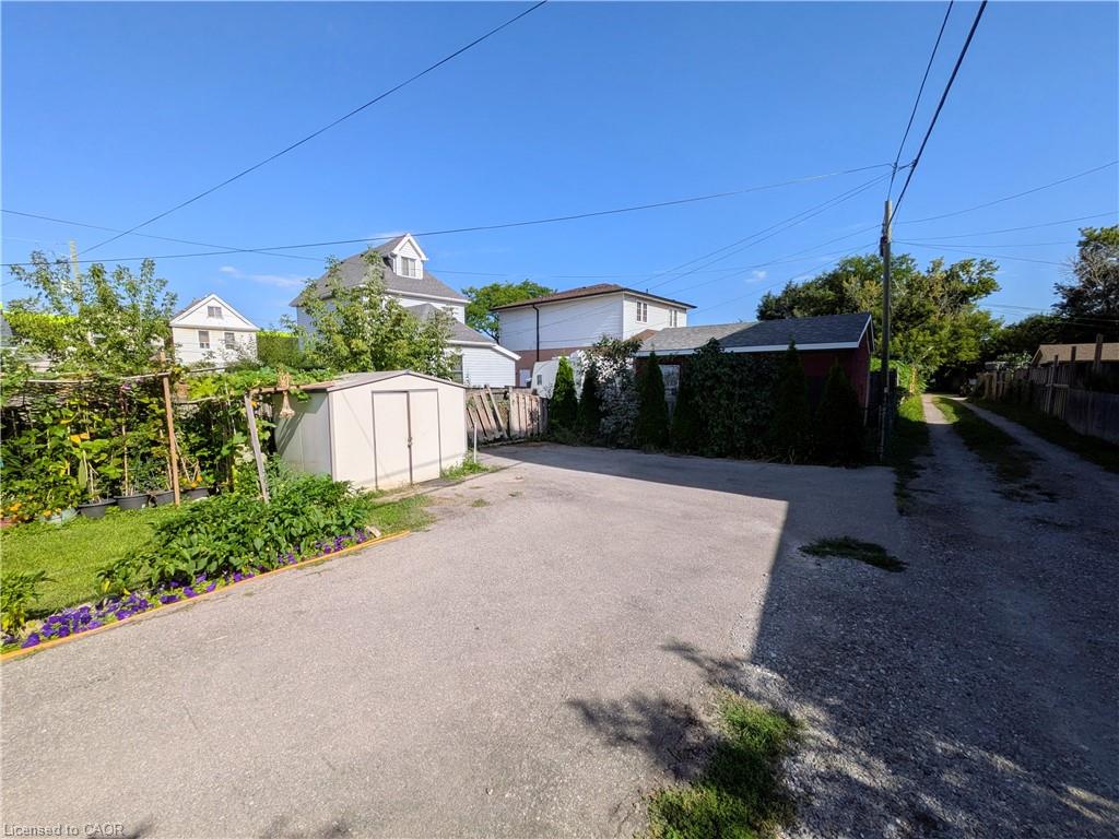 7 Campbell Avenue Property Photo 28
