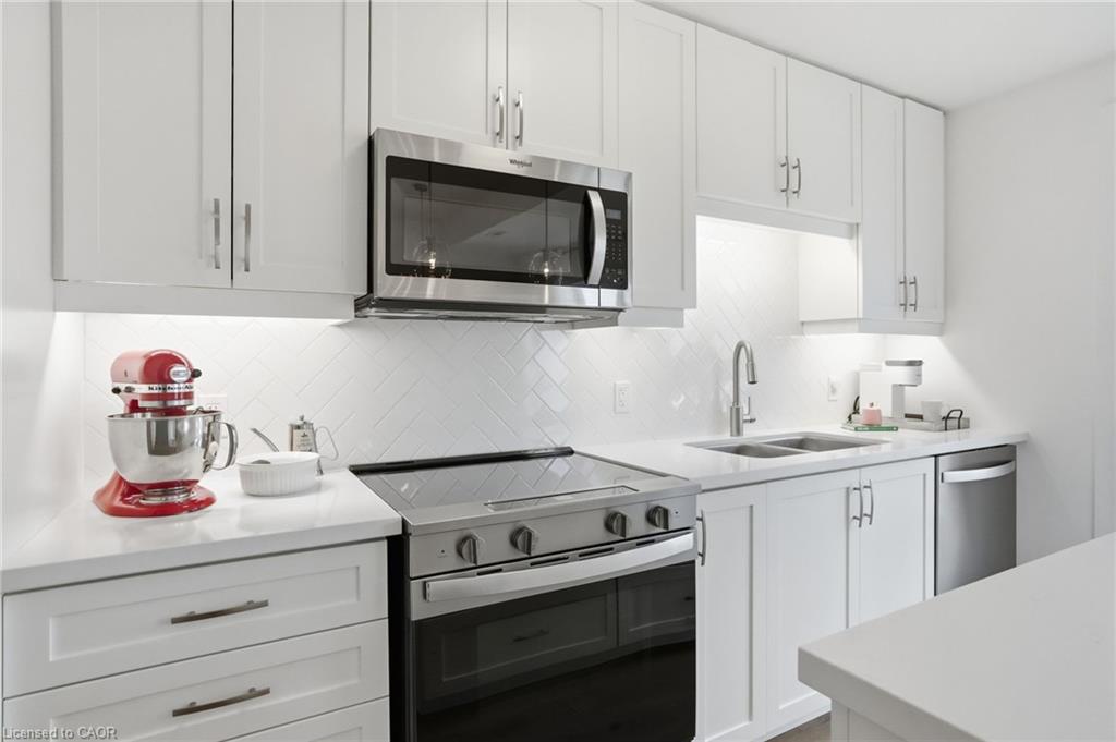 245 Burke Street Property Photo 10