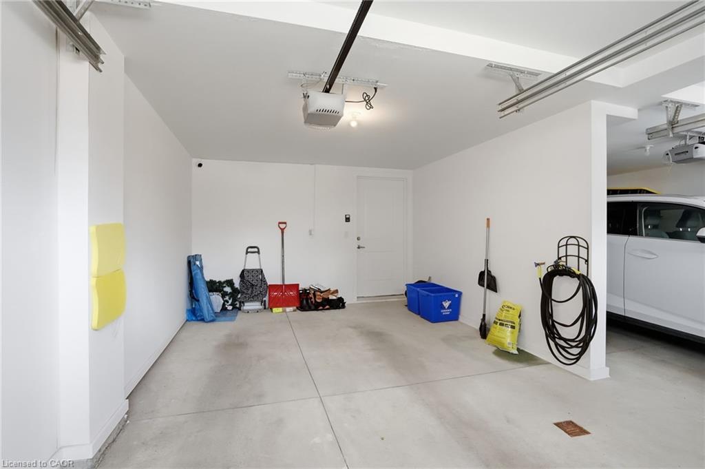 245 Burke Street Property Photo 29