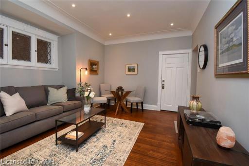 1-43 Spadina Avenue Property Photo 6