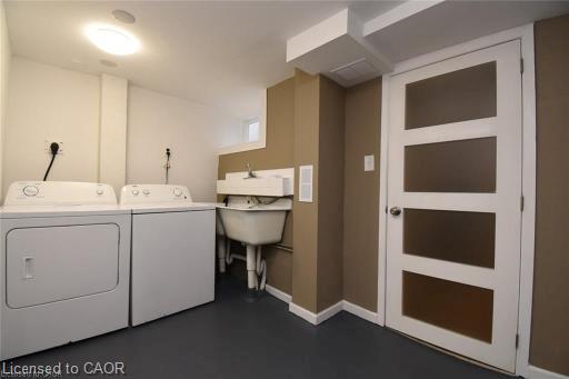 1-43 Spadina Avenue Property Photo 16