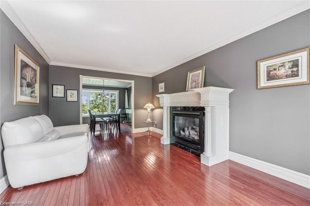 21 Tinatawa Court Property Photo 4