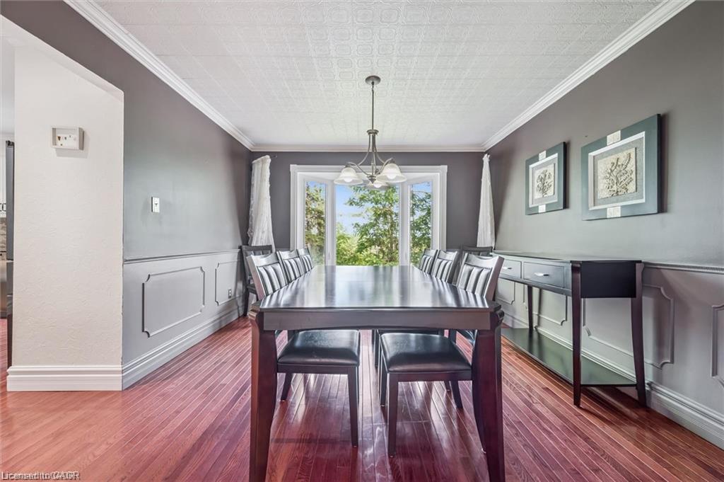 21 Tinatawa Court Property Photo 6