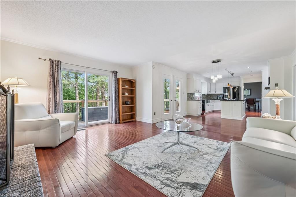 21 Tinatawa Court Property Photo 12