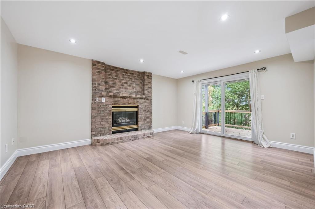 21 Tinatawa Court Property Photo 20
