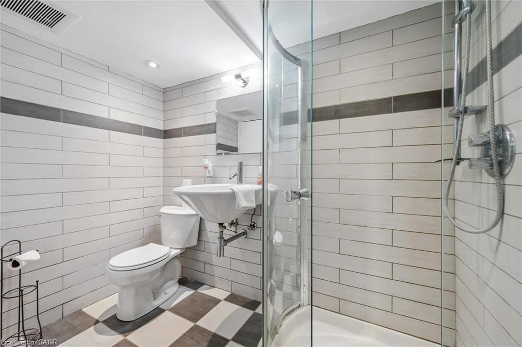 21 Tinatawa Court Property Photo 25
