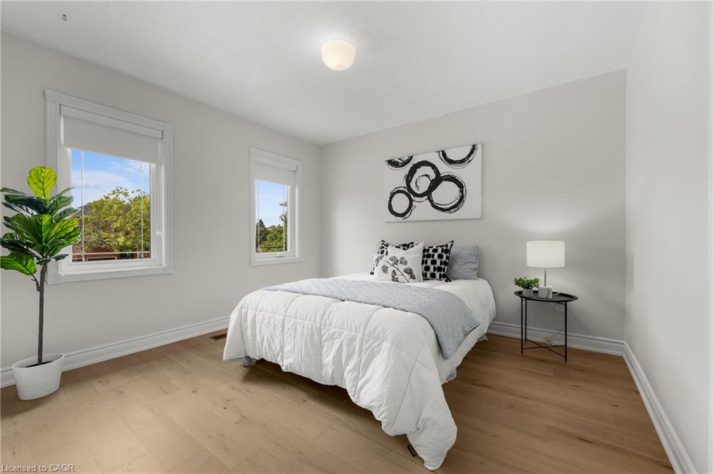 435 March Crescent Property Photo 32