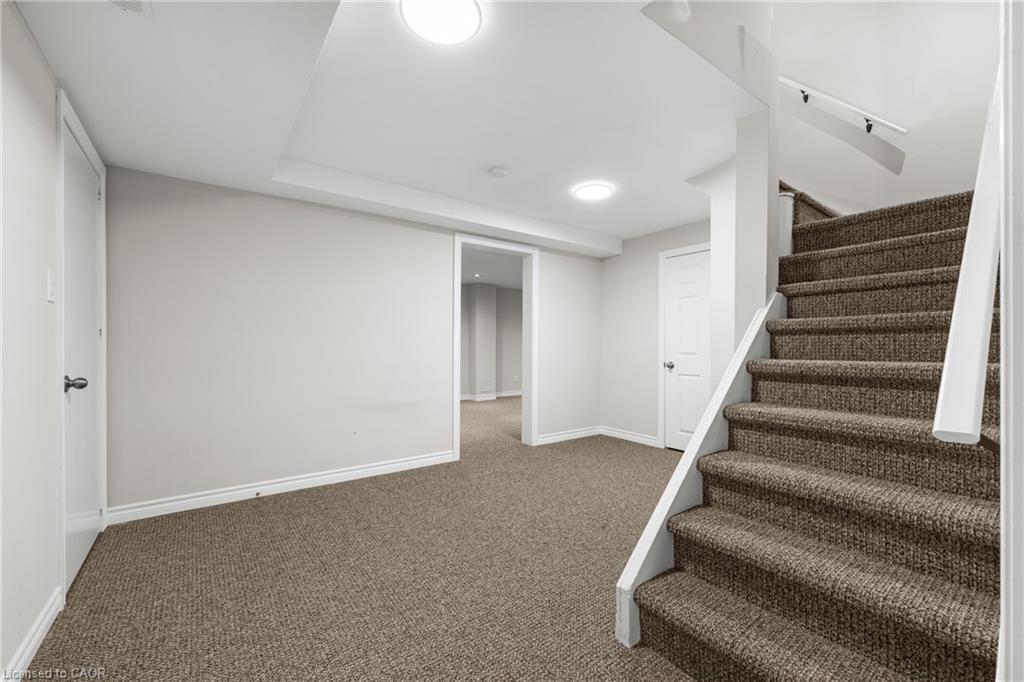 435 March Crescent Property Photo 40
