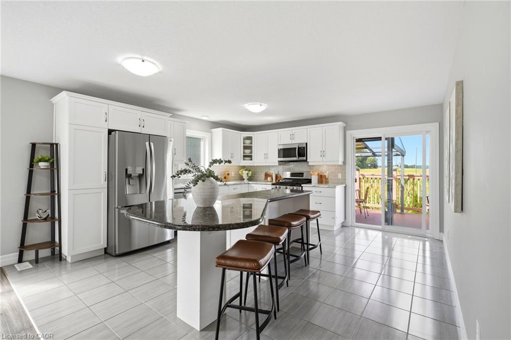 146 Jacob Street W Property Photo 10