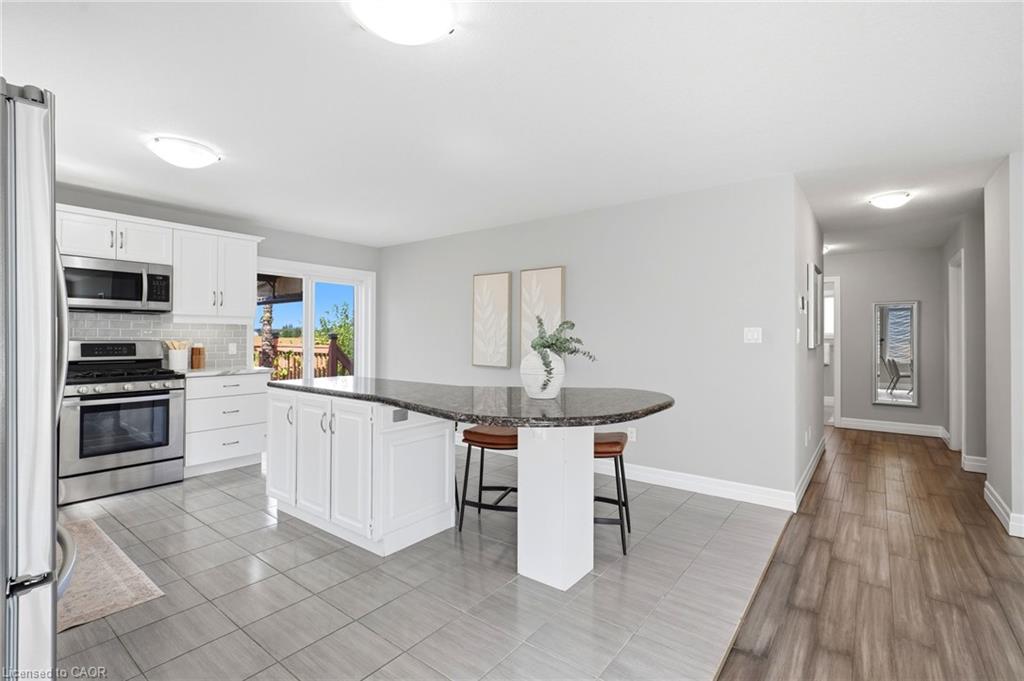 146 Jacob Street W Property Photo 11