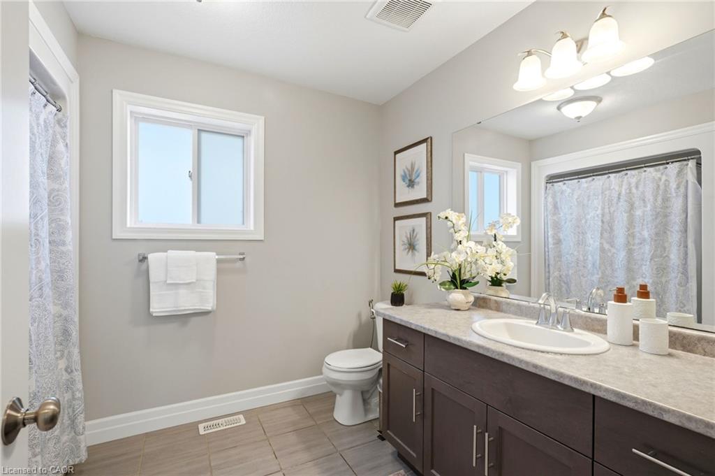 146 Jacob Street W Property Photo 17