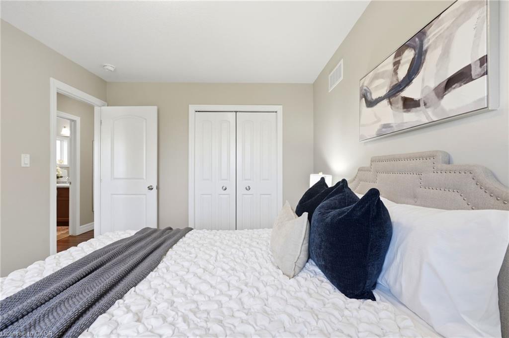 146 Jacob Street W Property Photo 18