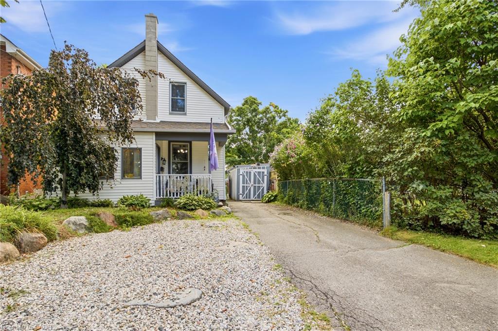 99 Dufferin Street Property Photo 3