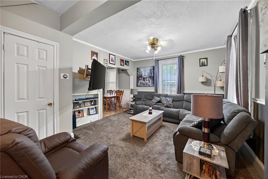99 Dufferin Street Property Photo 13