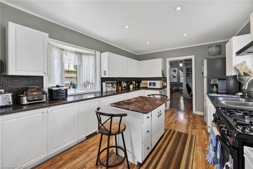 99 Dufferin Street Property Photo 20