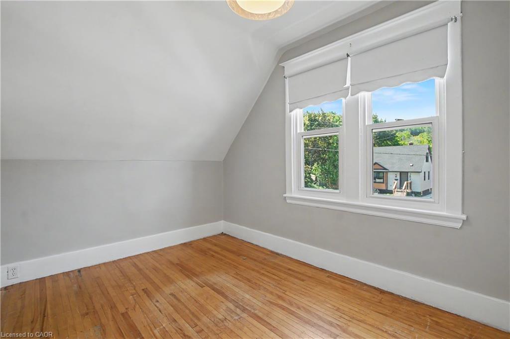 279 Ottawa Street S Property Photo 19