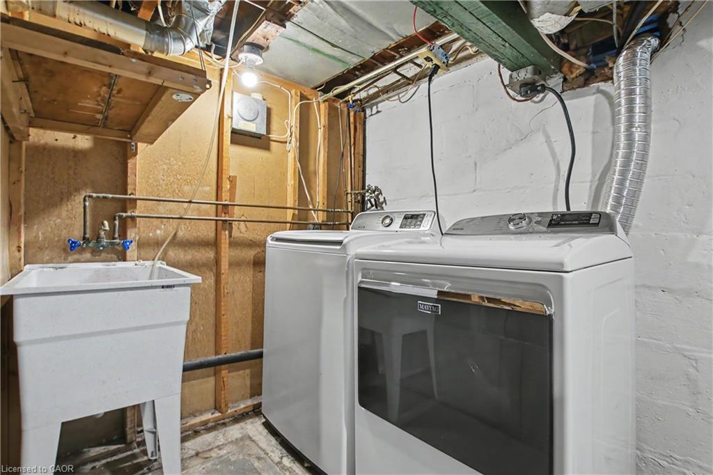 279 Ottawa Street S Property Photo 29