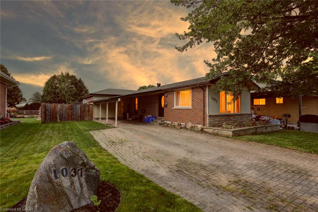1037 Warwick Street Property Photo 1