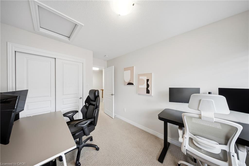 19-215 Dundas Street E Property Photo 23