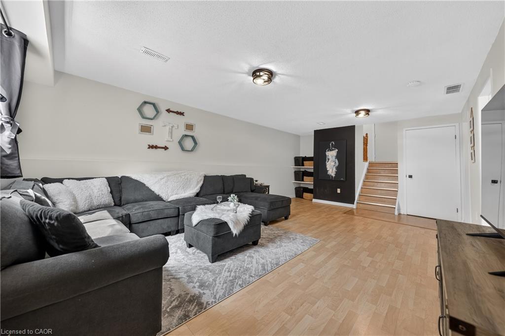 37 Sandalwood Drive Property Photo 11