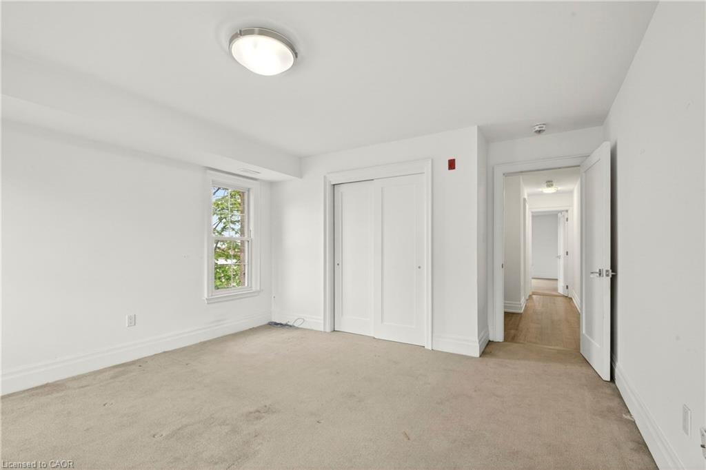 201-760 Lakeshore Road E Property Photo 18