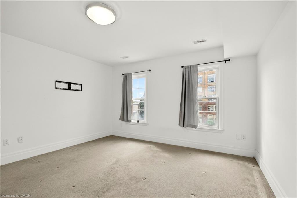201-760 Lakeshore Road E Property Photo 20