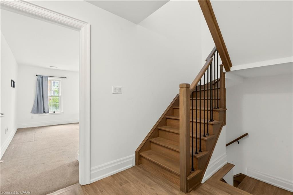 201-760 Lakeshore Road E Property Photo 21