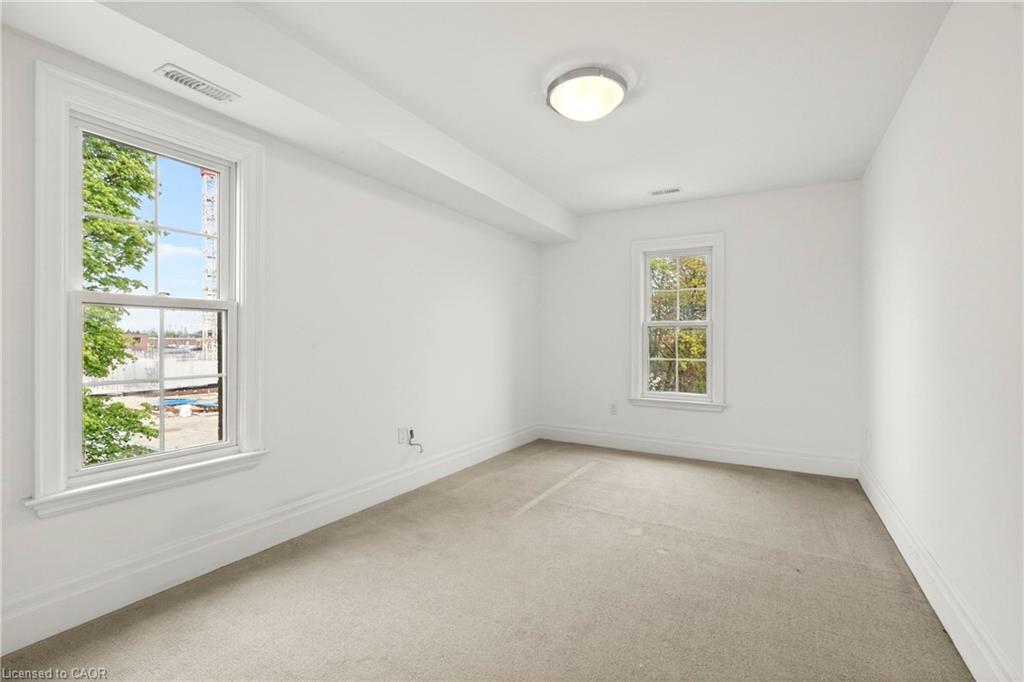 201-760 Lakeshore Road E Property Photo 23