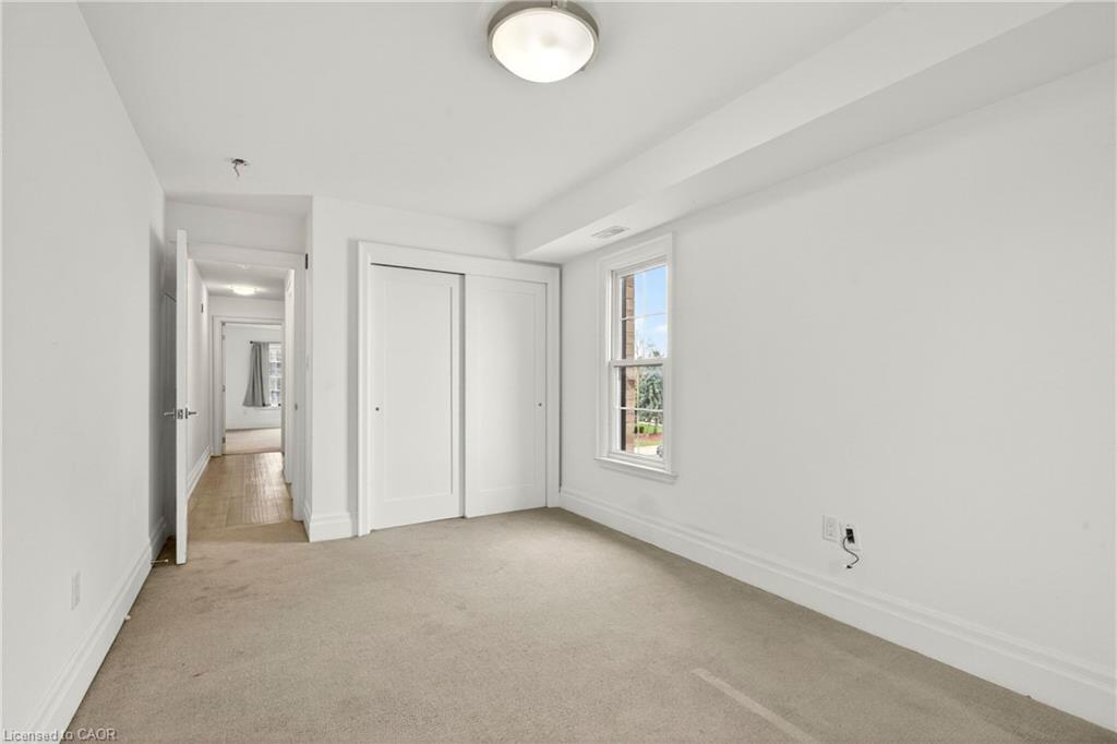 201-760 Lakeshore Road E Property Photo 26