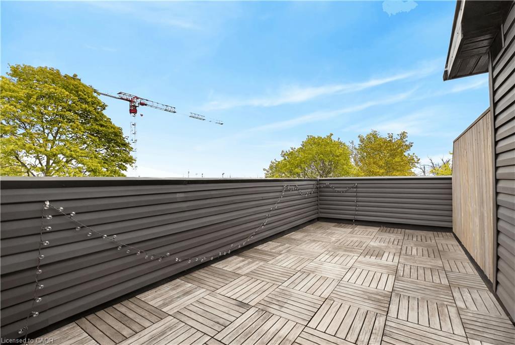 201-760 Lakeshore Road E Property Photo 33