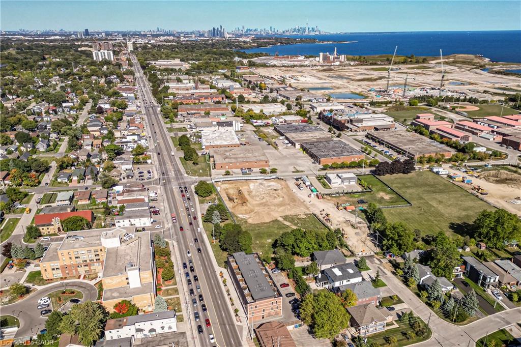 201-760 Lakeshore Road E Property Photo 39