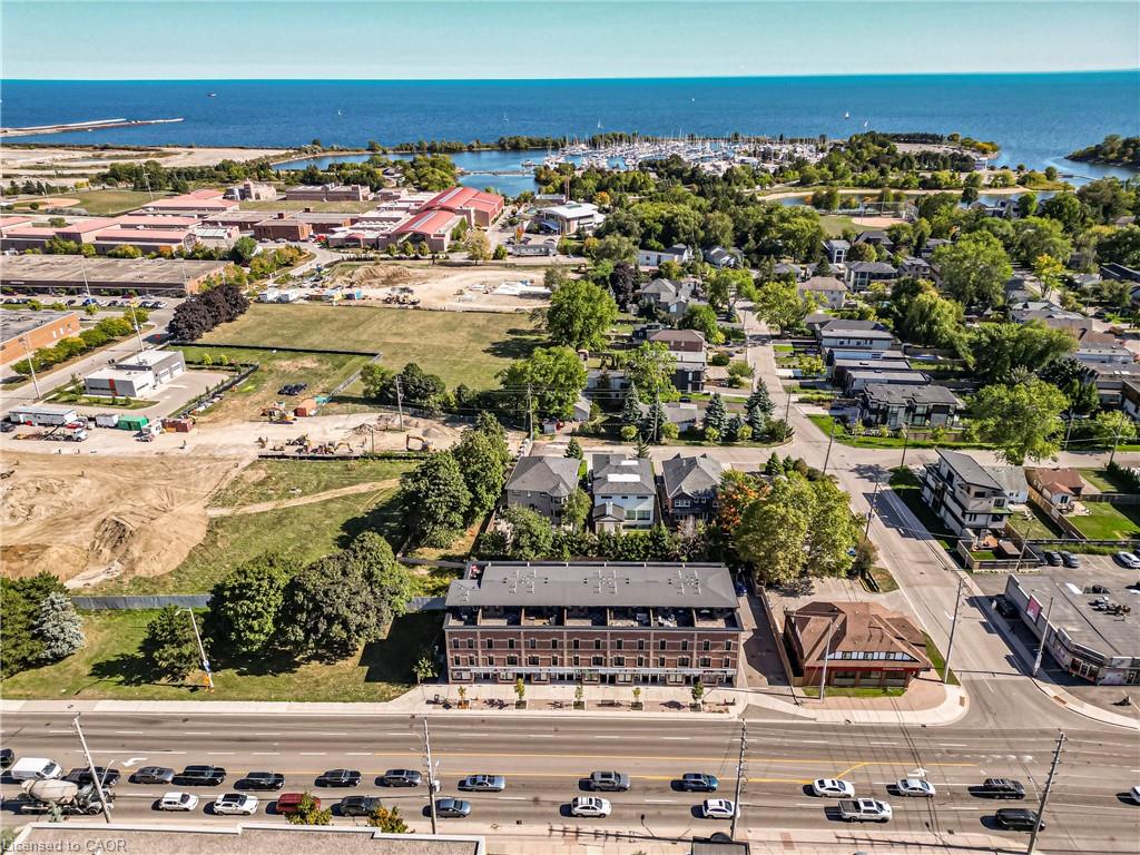 201-760 Lakeshore Road E Property Photo 40