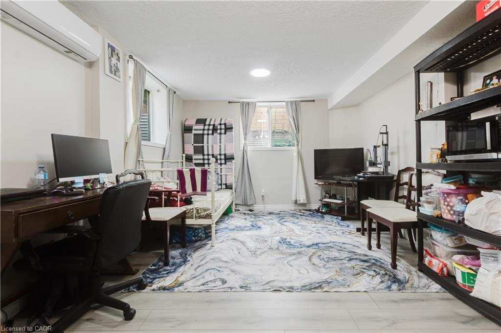 67 Kinzie Avenue Property Photo 33