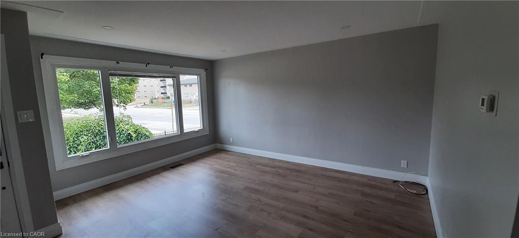 199 Jansen Avenue Property Photo 6