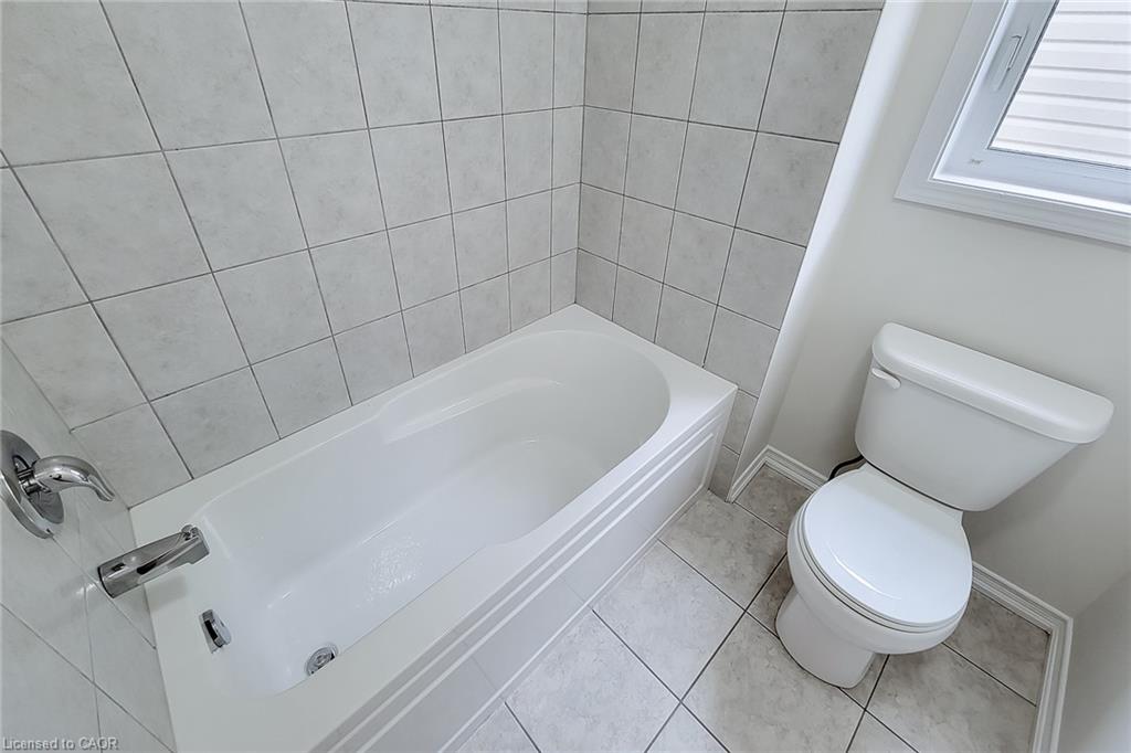 11 Esther Crescent Property Photo 39