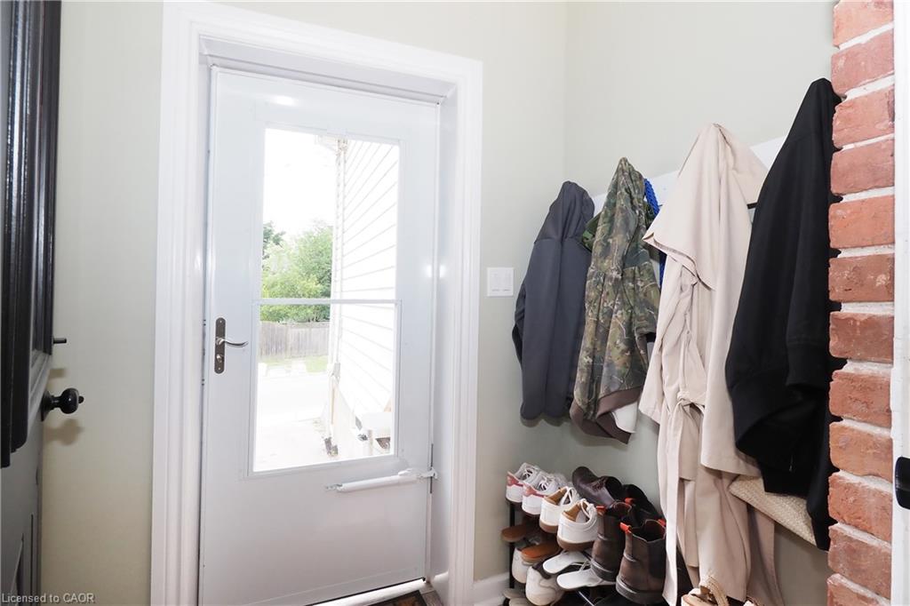 19 Douglas Street Property Photo 17