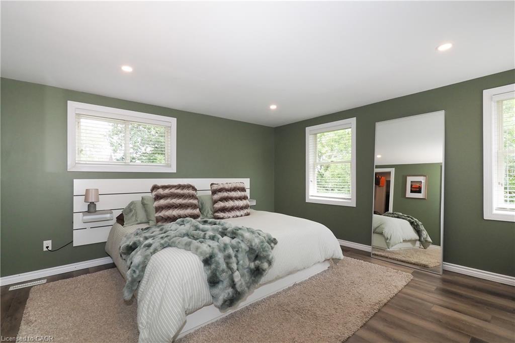 19 Douglas Street Property Photo 20