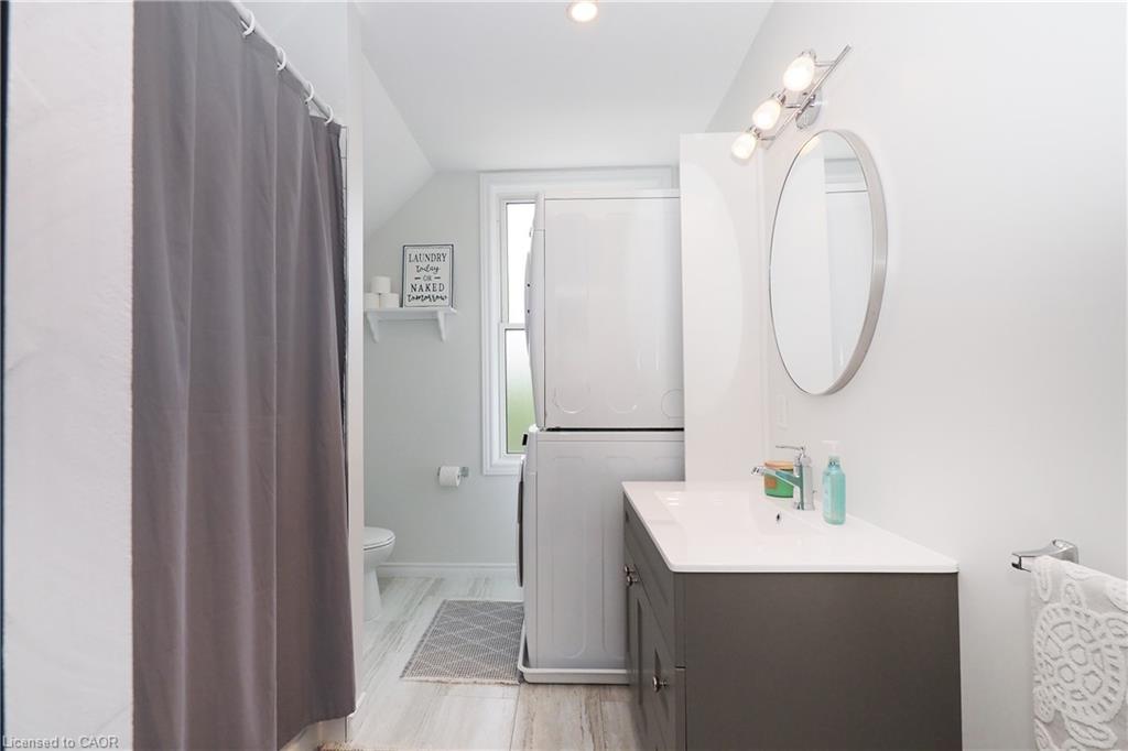 19 Douglas Street Property Photo 28