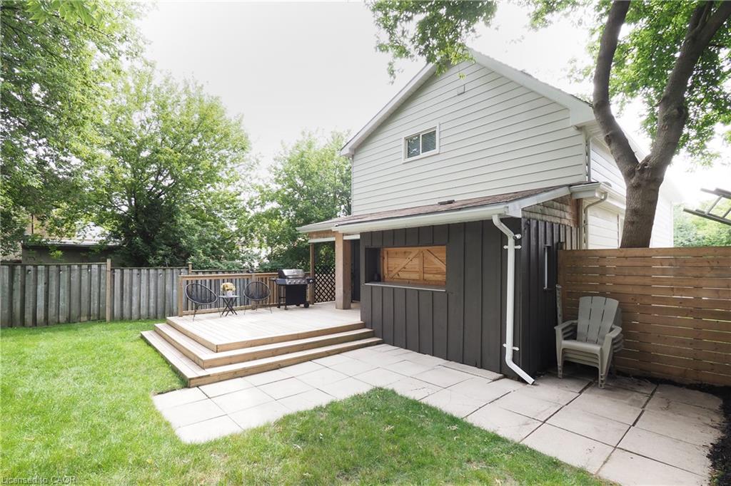 19 Douglas Street Property Photo 37