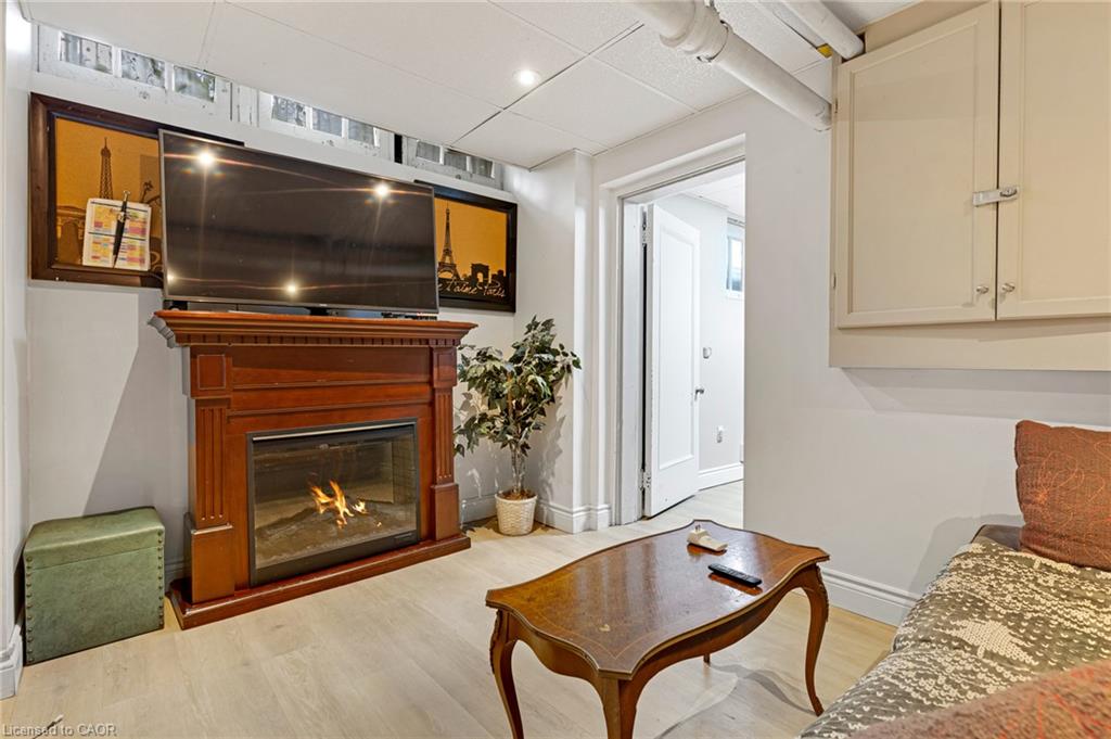 122 Dufferin Avenue Property Photo 46