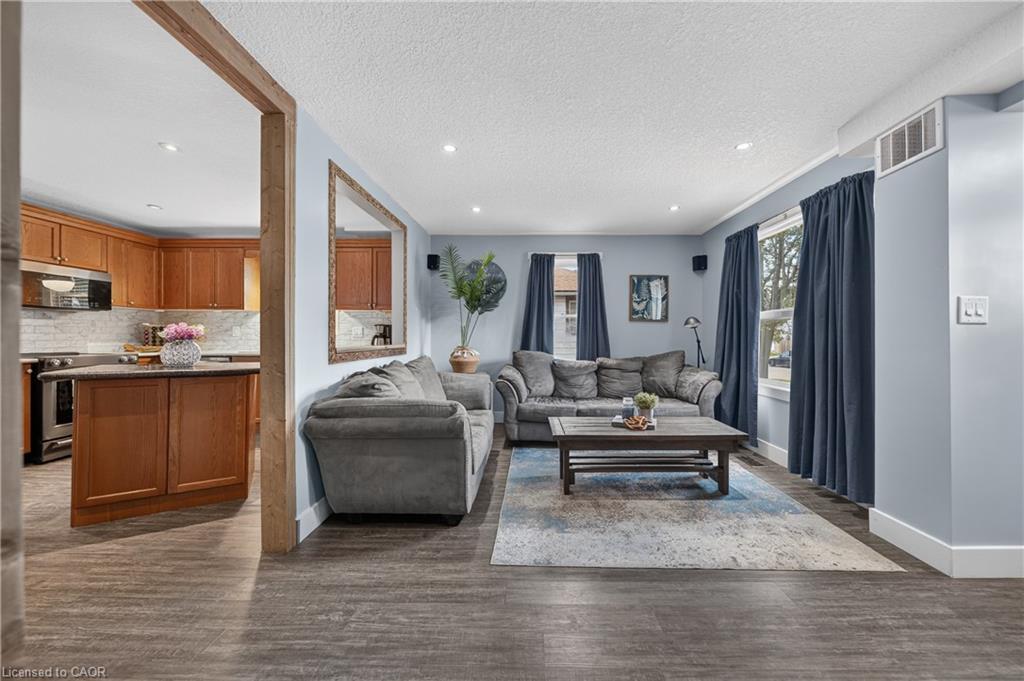 84 Norfolk Avenue Property Photo 9