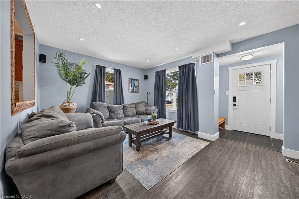 84 Norfolk Avenue Property Photo 10