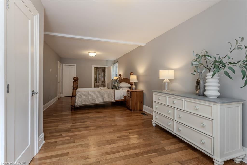 892 North Shore Boulevard W Property Photo 14
