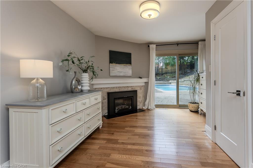 892 North Shore Boulevard W Property Photo 16
