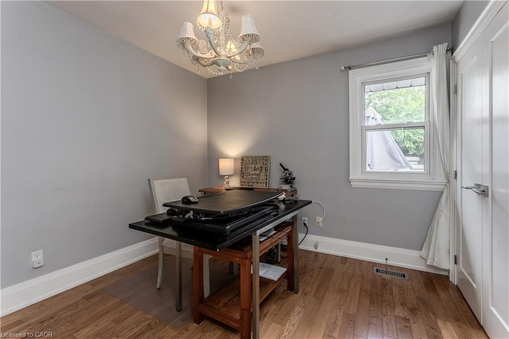 892 North Shore Boulevard W Property Photo 20