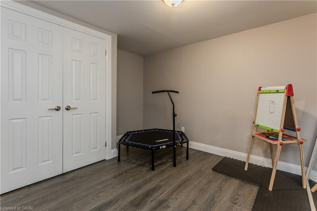 892 North Shore Boulevard W Property Photo 25